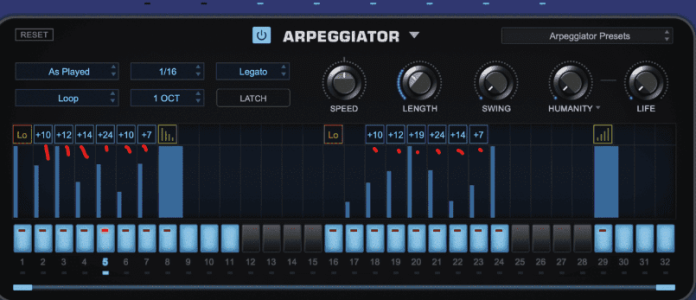 Is there a way to set a predefined scale or key in arpeggiator sequences?