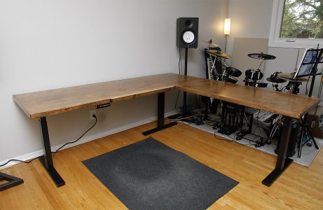 Studio Desk 03.jpg